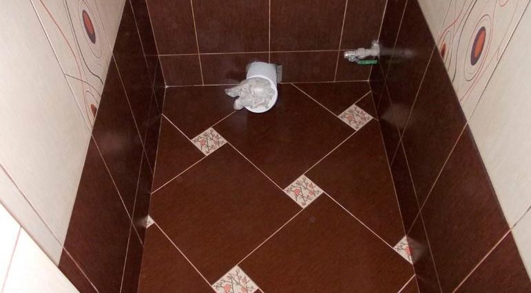 Як покласти плитку на підлогу в туалеті своїми руками: відео та фото укладання підлогової плитки в туалеті