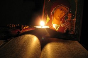 Вечірнє молитовне правило для початківців, молитва перед сном православна коротка, тлумачення вечірніх молитов, які молитви читати будинку на сон грядущий