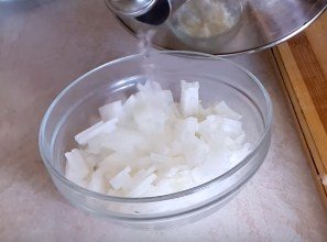 Оселедець під шубою – 8 класичних рецептів приготування з правильною послідовністю шарів