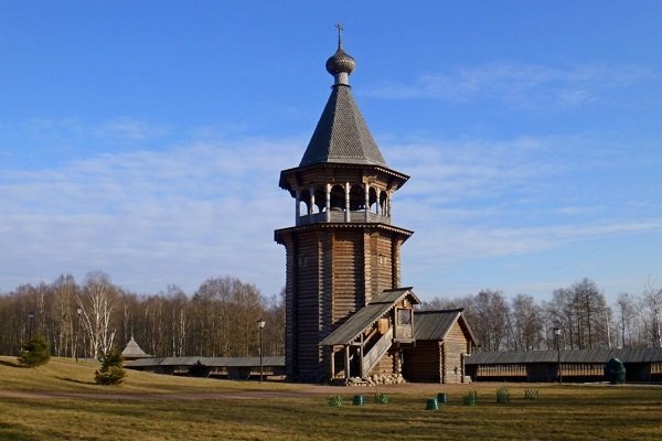Деревяні церкви і храми Росії, фото, найстаріша деревяна церква Давньої Русі, деревяний храм без жодного цвяха, деревяний суздальський храм Деревяні церкви і храми Росії, фото, найстаріша деревяна церква Давньої Русі, деревяний храм без жодного цвяха, деревяний суздальський храм