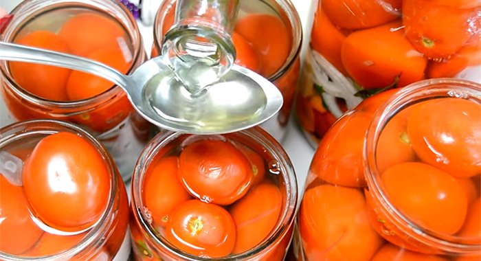Салати з помідорів на зиму – 9 самих простих і смачних рецептів