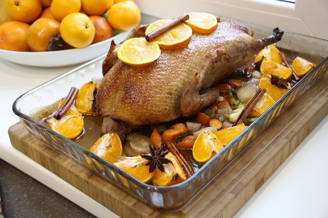 Як приготувати качку з апельсинами в духовці — 10 смачних рецептів