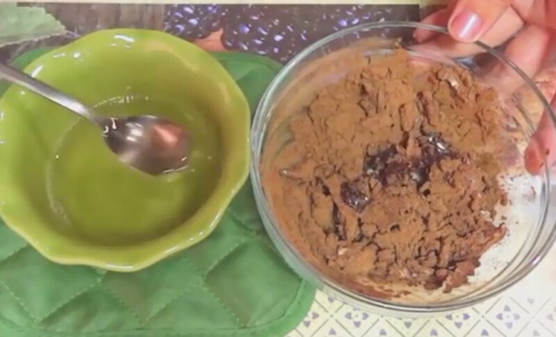 Глазур для тортів, пряників і пончиків — 13 покрокових рецептів в домашніх умовах для покриття