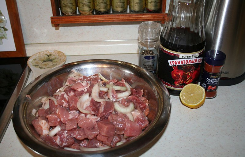 Маринад для шашлику з свинини, баранини добірка рецептів