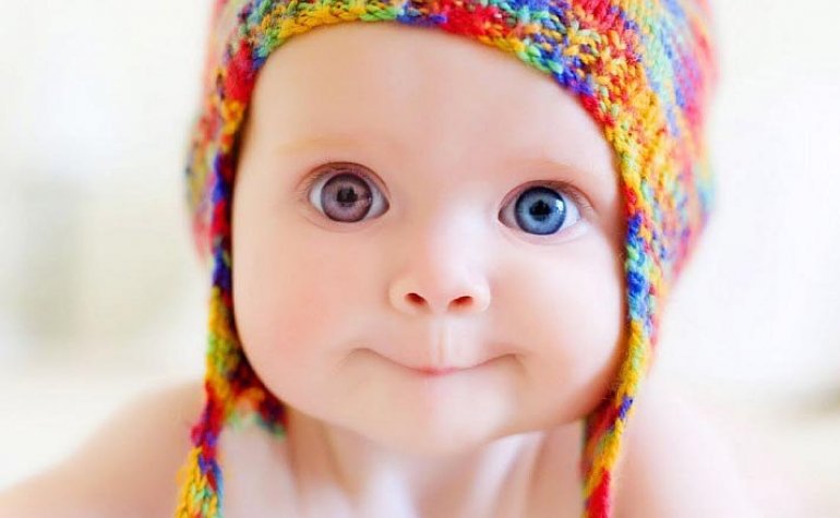 Чому у немовлят змінюється колір очей?