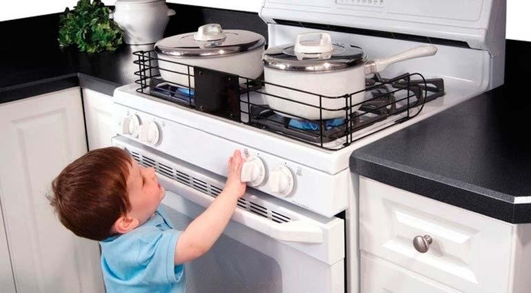 Безпека дитини на кухні
