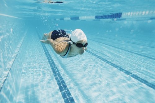 Як навчитися плавати самостійно?
