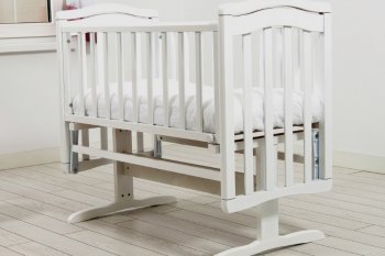 Особливості вибору дитячого ліжечка для немовлят