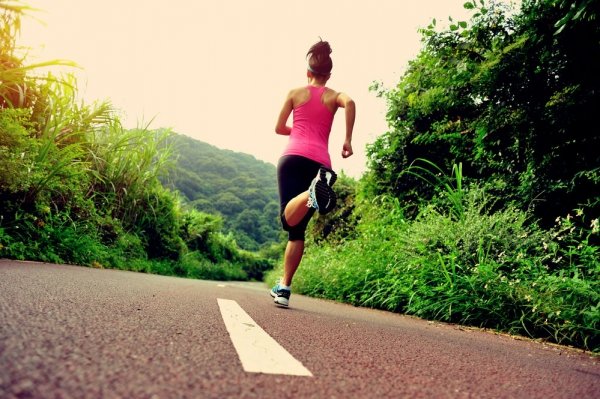 Як контролювати дихання при бігу?