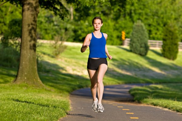 Чим корисний біг вранці для жінок і чоловіків