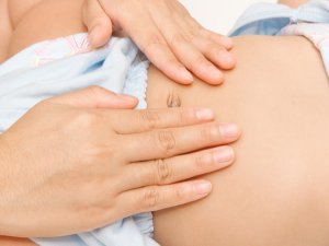 Що значить, якщо у новонародженого вирує в животі?
