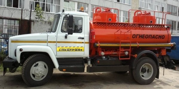 Бензовоз на базі ГАЗ 3309: будову, технічні характеристики, фото і відео