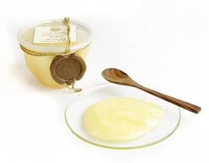 Корисні властивості меду з маточним молочком