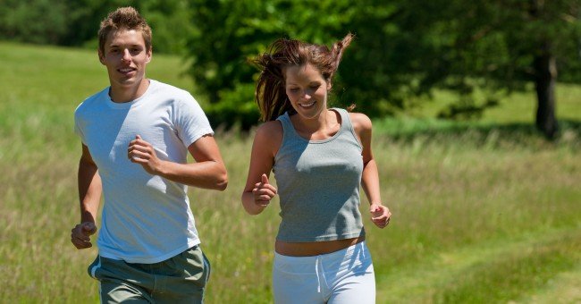 Чим корисний біг вранці для жінок і чоловіків