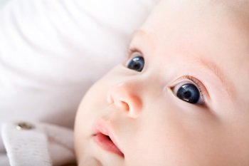 Чим лікувати конюнктивіт у немовлят?