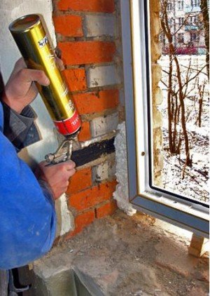 Вибір монтажної піни для ізоляції віконних прорізів