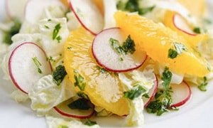 Простий, легкий і смачний салат з редиски – рецепт з фото