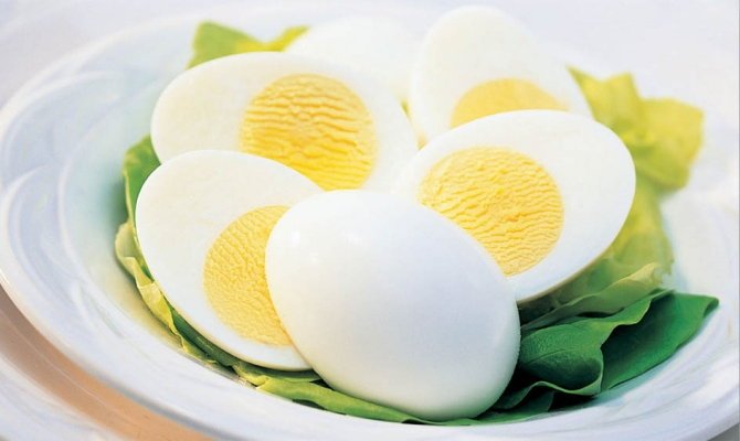 Скільки калорій у вареному яйці круто?