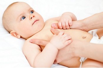 Як вилікувати пупкову грижу у немовляти?
