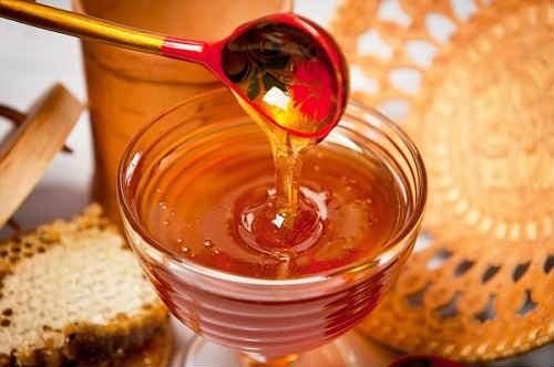 Мед — користь і шкоду для чоловіків, жінок, рецепти