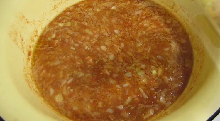 Рецепт лечо з болгарського перцю на зиму з помідорами. Болгарське лечо