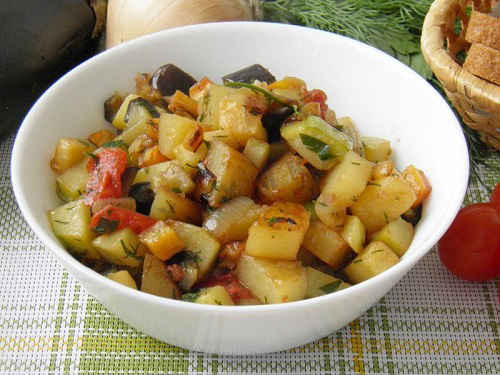 Овочеве рагу з кабачками і картоплею — рецепти в мультиварці, з баклажанами, капустою, мясом
