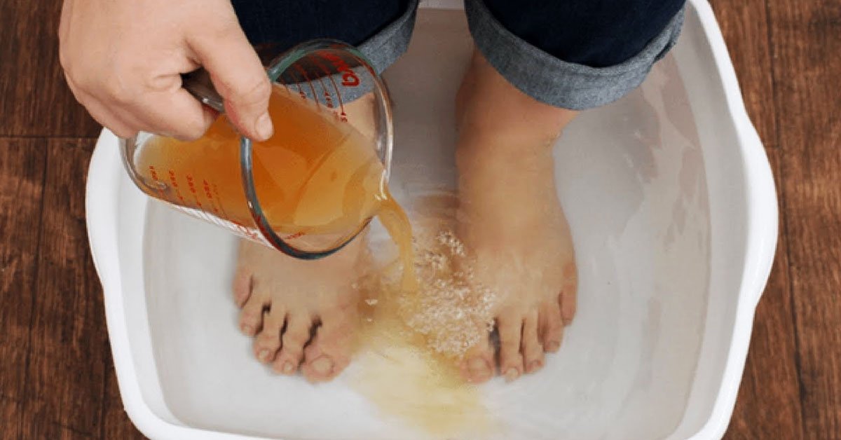 Звільніть своє тіло від токсинів і хвороб, просто помістивши ноги в цей розчин на 20 хвилин!