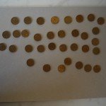 Ваза декорована монетками