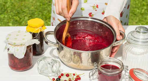Як приготувати джем з червоної смородини — рецепти з желатином, полуницею, без варіння