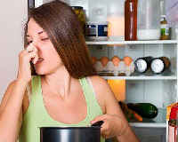 Запах в холодильнику — позбавляємося народними засобами