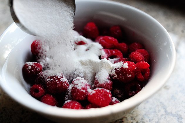 Варення з малини на зиму: простий рецепт без варіння і пятихвилинка