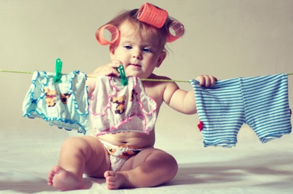 Як правильно прати дитячий одяг?
