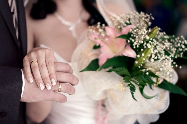 Весільний манікюр для нареченої — фото нарощування нігтів для весілля (модні тенденції року)