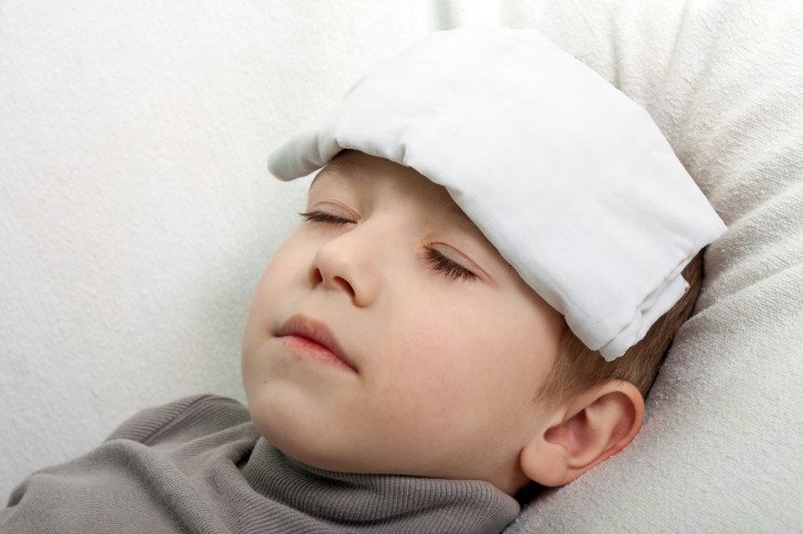 Що робити, якщо дитина сильно вдарився лобом і у нього зявилася шишка, через скільки часу проходить гематома?