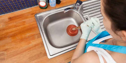 Як прочистити засмічення в трубі на кухні, у ванній, унітазі в домашніх умовах