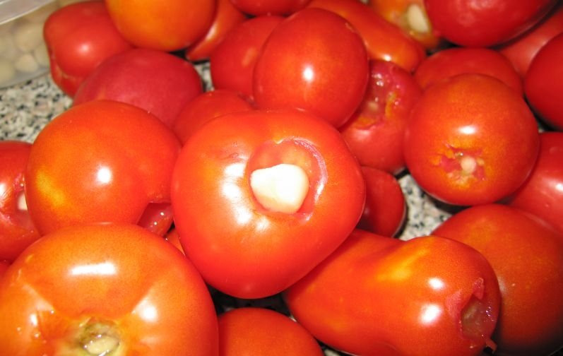 Мариновані помідори в банках — пальчики оближеш! Рецепти на зиму