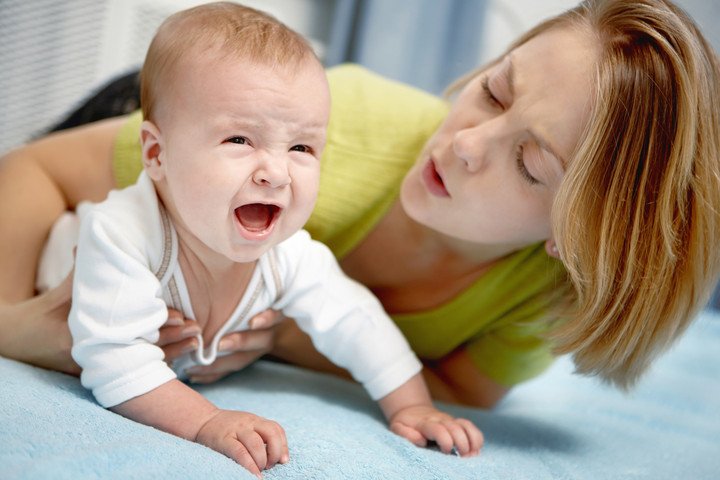 Чому у немовляти або дитини старше року пахне ацетоном з рота: причини та способи лікування