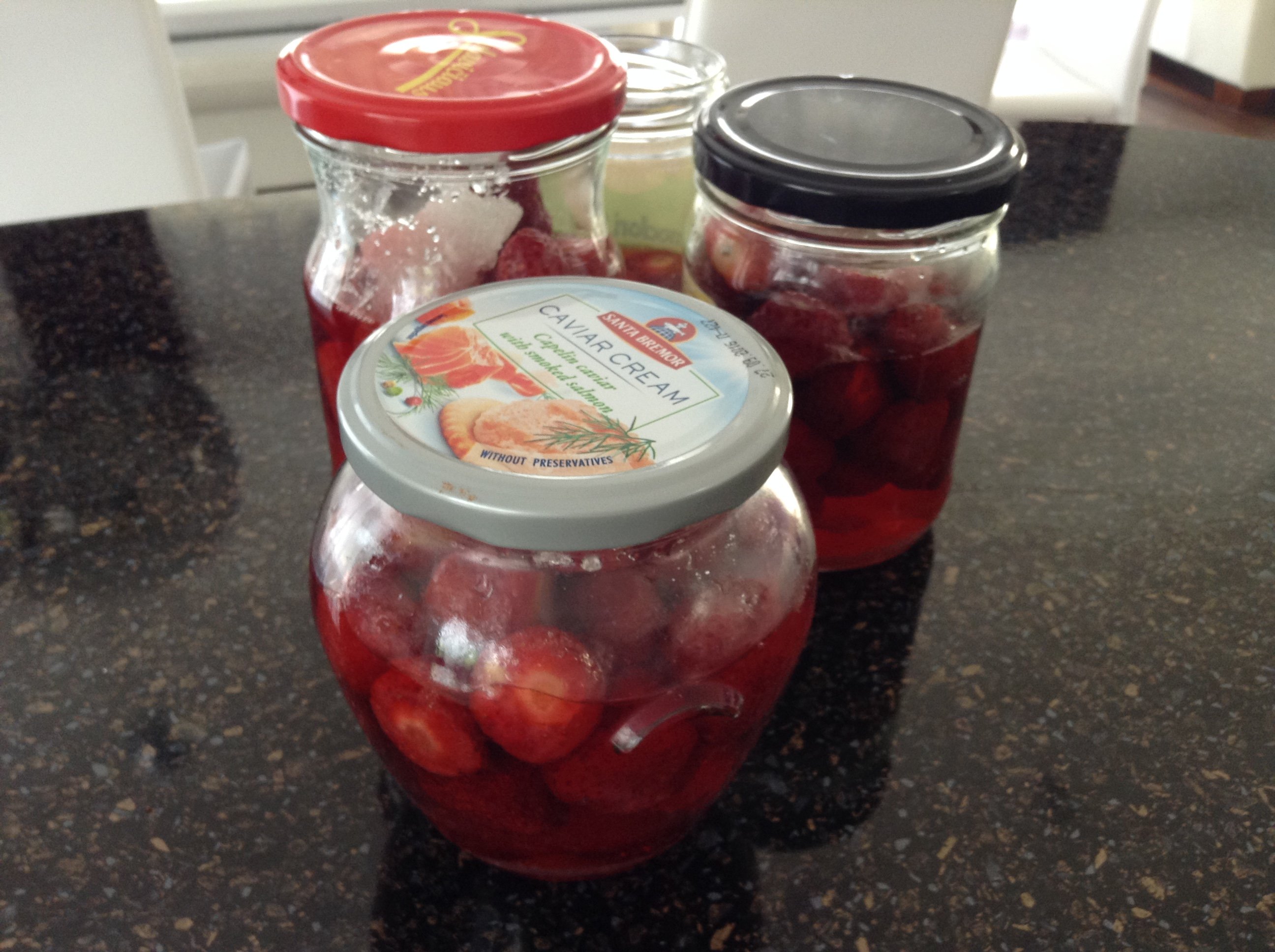 Варення з полуниці або вікторії на зиму з цілими ягодами — кращі рецепти полуничного варення