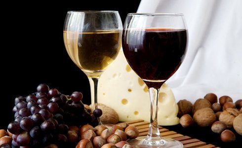 Що корисніше: червоне або біле вино?