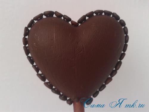 Топіари з кавових зерен у формі серця своїми руками