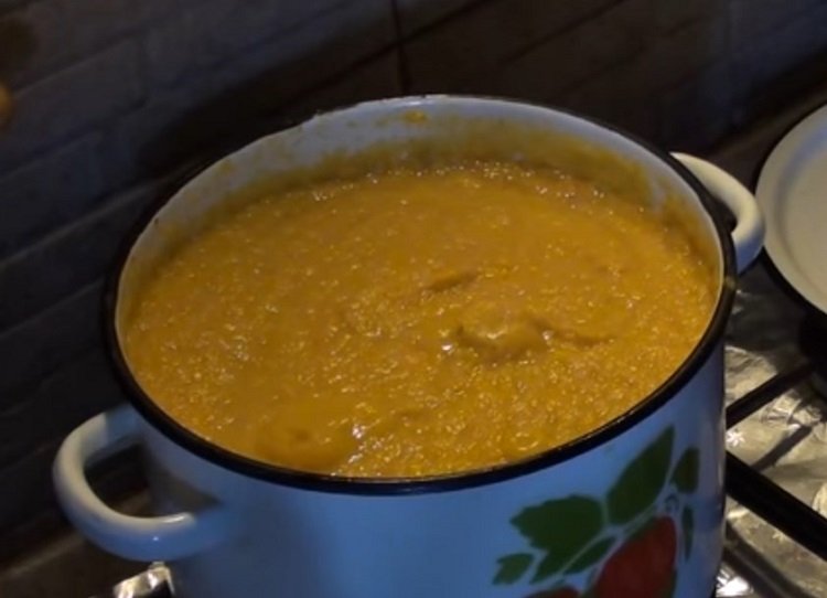 Кабачкова ікра з томатною пастою. Рецепти ікри з кабачків на зиму в домашніх умовах