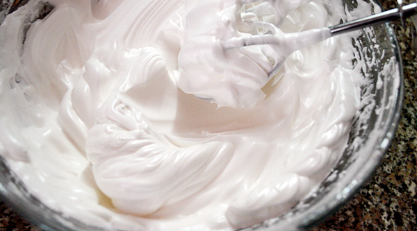 Білковий заварний крем для тортів і тістечок | Смачні рецепти