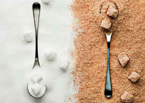 Тростинний цукор і звичайний білий: в чому різниця
