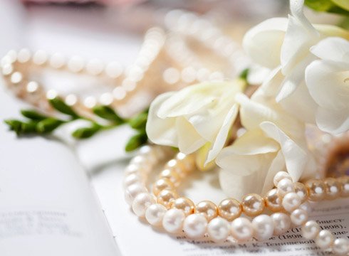 Що подарувати на перлову весілля батькам: 13 ідей