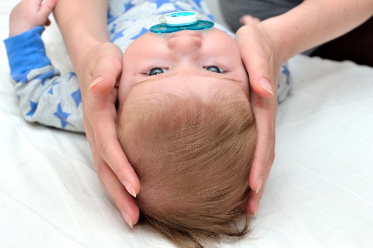 У дитини на голові утворилася шишка під шкірою — що це може бути?