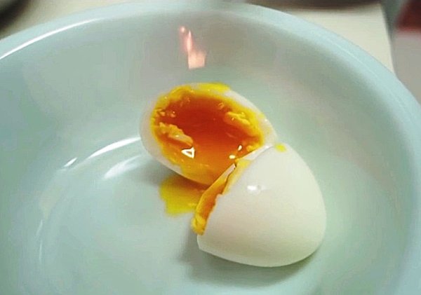 Як зварити яйця в мультиварці: рецепт приготування