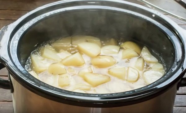 Картопля по селянськи в мультиварці: рецепт приготування