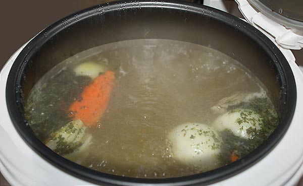 Суп з яловичиною в мультиварці: рецепт приготування