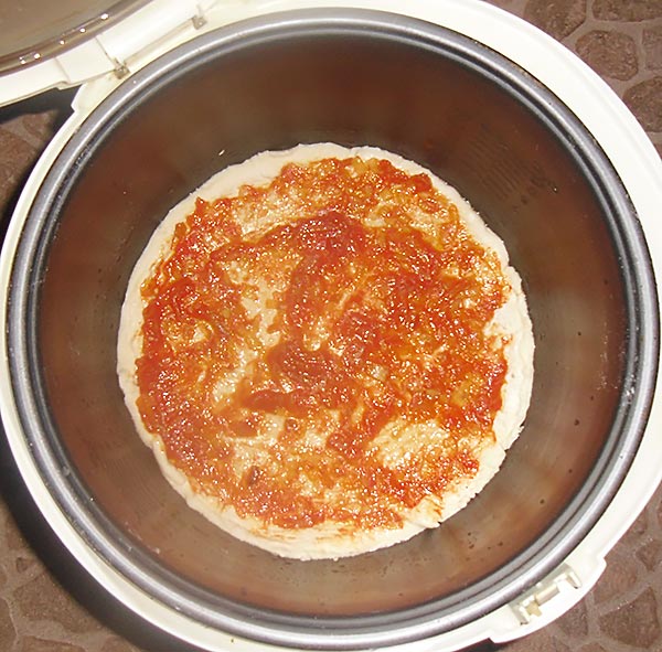 Швидка піца в мультиварці: рецепт приготування