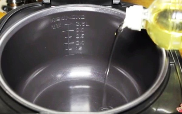Сосиски в тісті в мультиварці: рецепт приготування